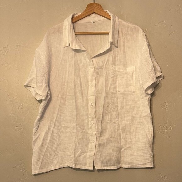 White Short Sleeve Button Up Top Size Medium - Picture 1 of 4